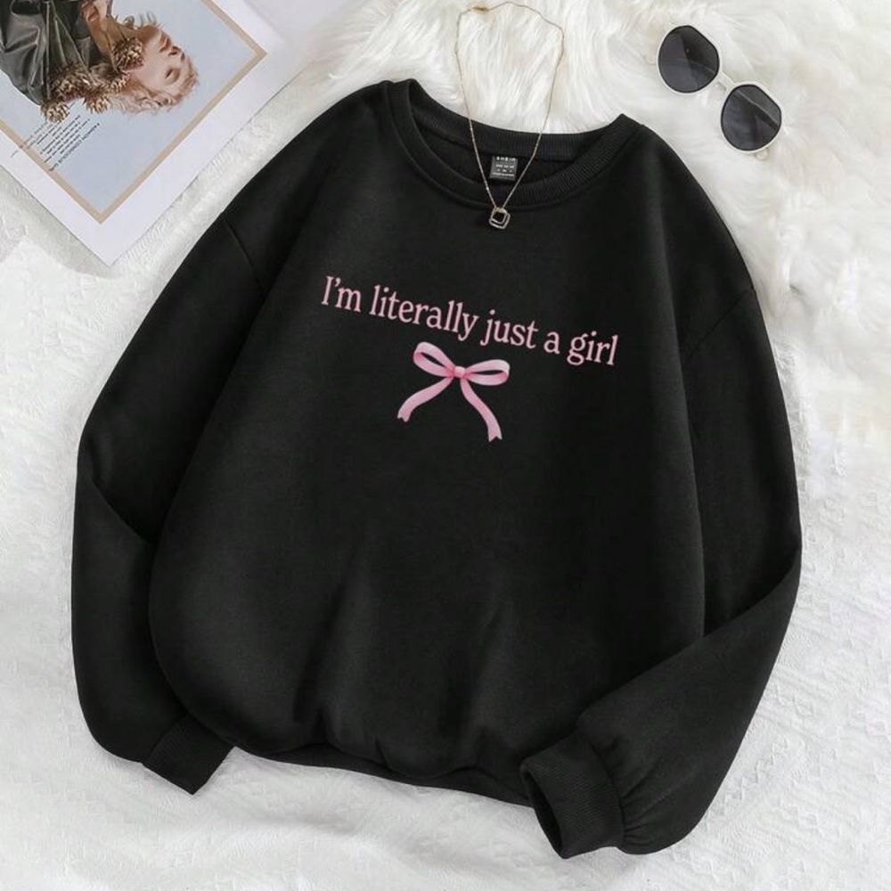 SHEIN• crewneck🖤